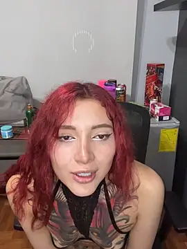 Snapshot of SelenaRouge1 chatting on November 23, 4:01 am SelenaRouge1 online show from November 23, 4:01 am