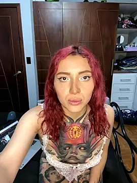 Snapshot of SelenaRouge1 chatting on November 29, 3:42 am SelenaRouge1 online show from November 29, 3:42 am