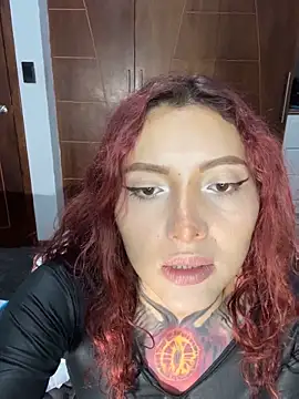 Snapshot of SelenaRouge1 chatting on February 4, 3:56 am SelenaRouge1 online show from February 4, 3:56 am