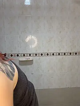 Snapshot of SelenaRouge1 chatting on February 14, 1:57 am SelenaRouge1 online show from February 14, 1:57 am