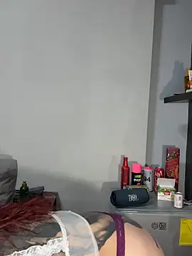 Snapshot of SelenaRouge1 chatting on February 19, 2:51 am SelenaRouge1 online show from February 19, 2:51 am