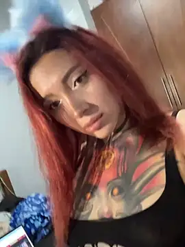 Snapshot of SelenaRouge1 chatting on March 14, 3:01 am SelenaRouge1 online show from March 14, 3:01 am