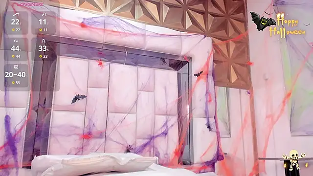 violet milleer online show from October 30, 7:25 pm