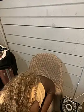 gingergirl67  online show from October 23, 9:35 pm