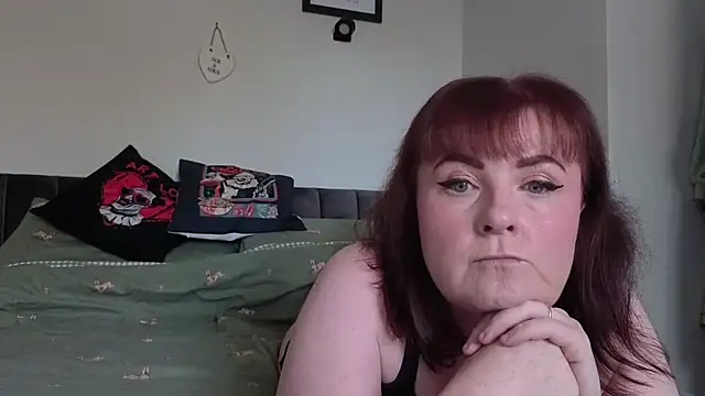 Snapshot of xJuicyLittlePrincessx chatting on October 23, 10:14 am xJuicyLittlePrincessx online show from October 23, 10:14 am