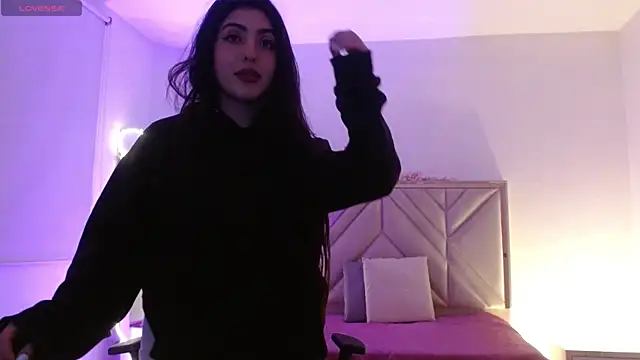 Ixchel tay online show from November 28, 3:20 am