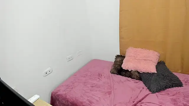 Gabrielasexi 69 online show from November 17, 4:35 pm