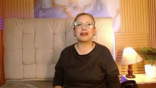 Snapshot of mavyhot303 chatting on November 5, 10:21 pm mavyhot303 online show from November 5, 10:21 pm