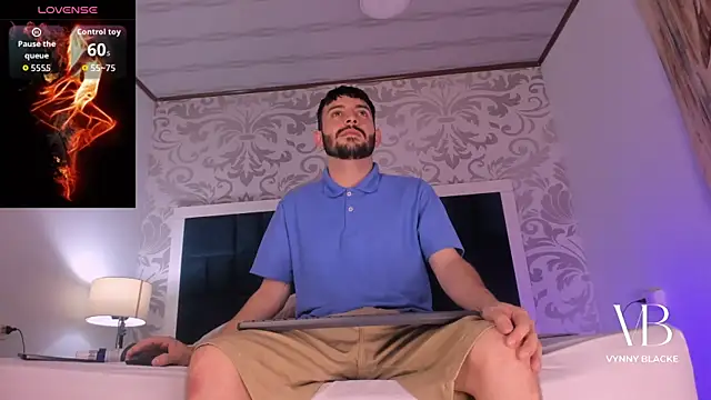 VynnyBlacke  online show from January 18, 4:38 am