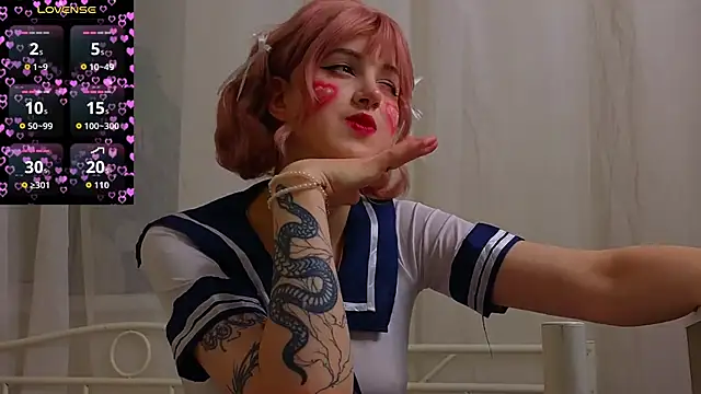 luna son online show from October 8, 9:12 pm