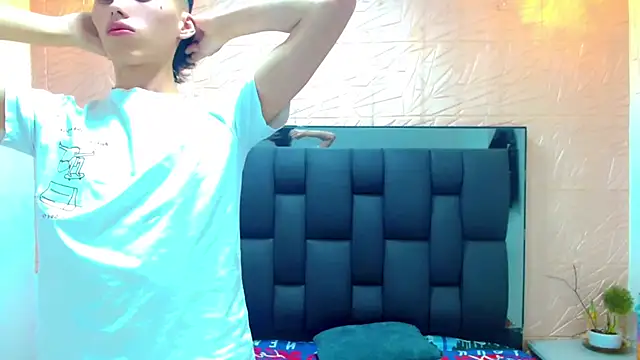 Snapshot of thaigo_twink38 chatting on October 24, 3:47 am thaigo twink38 online show from October 24, 3:47 am