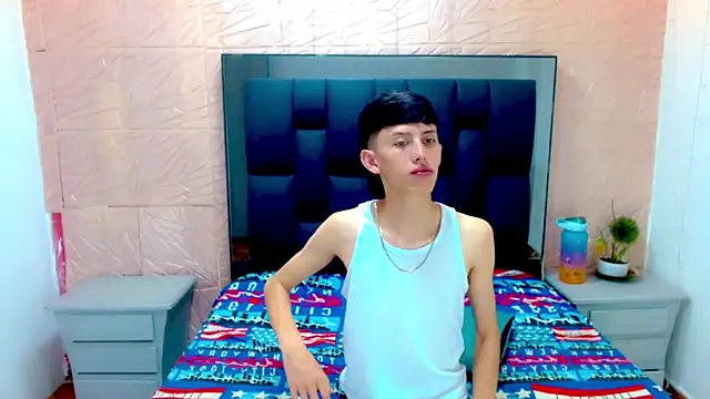 Snapshot of thaigo_twink38 chatting on October 29, 3:31 am thaigo twink38 online show from October 29, 3:31 am