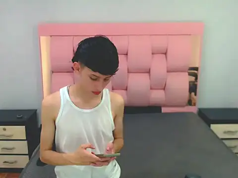 Snapshot of thaigo_twink38 chatting on October 31, 10:11 pm thaigo twink38 online show from October 31, 10:11 pm