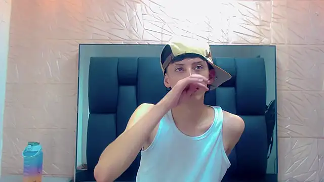 Snapshot of thaigo_twink38 chatting on November 27, 5:31 am thaigo twink38 online show from November 27, 5:31 am