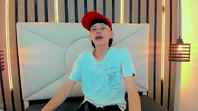 Snapshot of thaigo_twink38 chatting on April 24, 8:06 am thaigo twink38 online show from April 24, 8:06 am