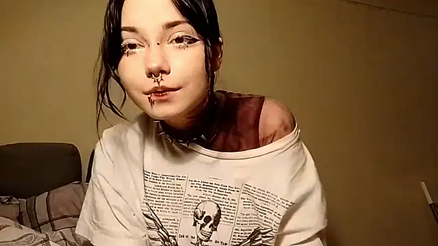 Beeping Creature online show from September 30, 10:04 pm