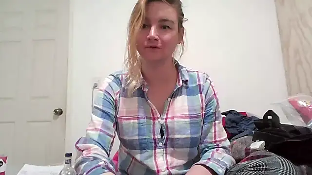 Snapshot of vagimosa chatting on November 1, 4:14 am vagimosa online show from November 1, 4:14 am