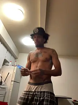 Snapshot of thefreakscomeoutatnight chatting on October 20, 9:10 am thefreakscomeoutatnight online show from October 20, 9:10 am