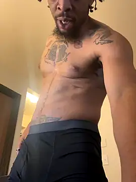 Snapshot of thefreakscomeoutatnight chatting on December 2, 9:10 pm thefreakscomeoutatnight online show from December 2, 9:10 pm