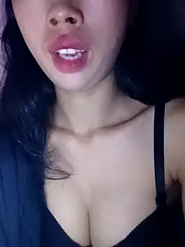 Snapshot of Khanhu_xx chatting on November 2, 11:07 pm Khanhu xx online show from November 2, 11:07 pm