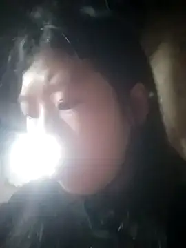 Snapshot of Khanhu_xx chatting on December 13, 10:48 pm Khanhu xx online show from December 13, 10:48 pm