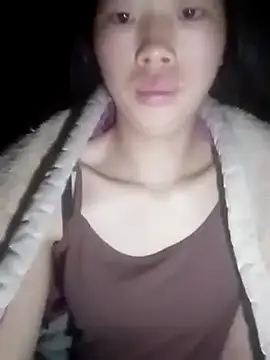 Snapshot of Khanhu_xx chatting on December 21, 9:11 pm Khanhu xx online show from December 21, 9:11 pm