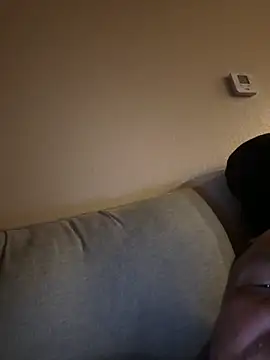 Snapshot of Bisissybottom chatting on September 27, 12:10 pm Bisissybottom online show from September 27, 12:10 pm