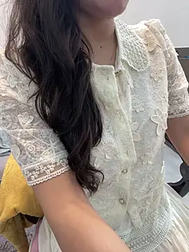 lee ly online show from March 12, 6:19 am