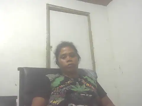 Hotmommax online show from September 27, 12:43 pm