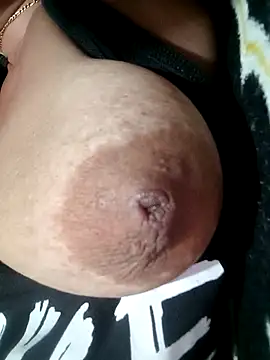 Hotmommax online show from October 7, 8:17 pm