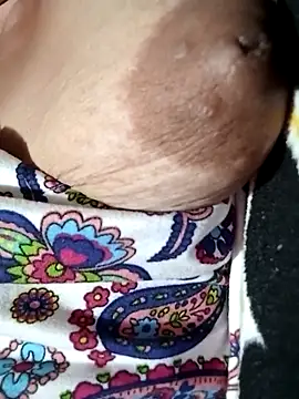 Hotmommax online show from December 5, 7:21 pm