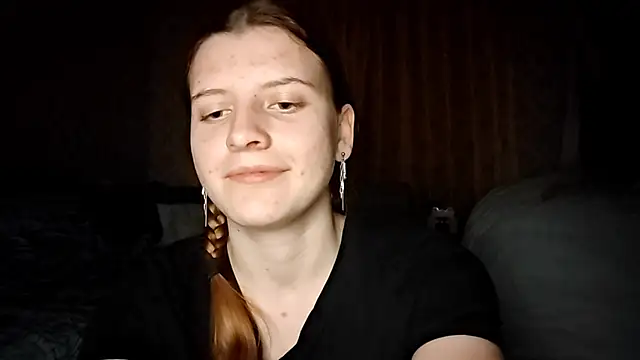 LynteriLain online show from October 26, 8:37 pm