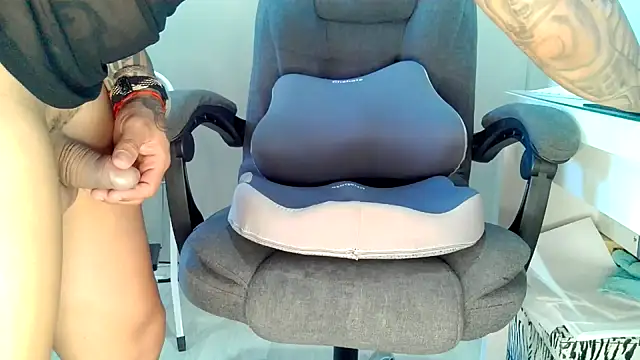Jockstrap3x online show from June 15, 11:34 am
