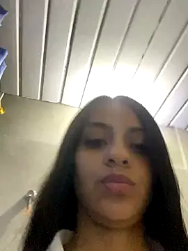 Snapshot of miluwatson chatting on October 5, 1:59 am miluwatson online show from October 5, 1:59 am