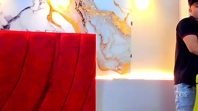 Snapshot of daniscot chatting on November 19, 3:50 am daniscot online show from November 19, 3:50 am