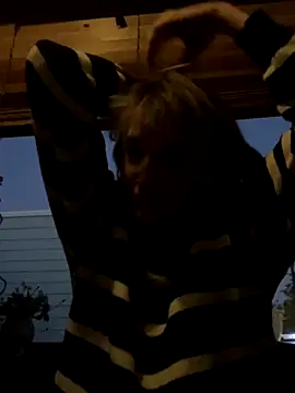 Snapshot of silentasachurchmouse chatting on December 1, 1:10 am silentasachurchmouse online show from December 1, 1:10 am