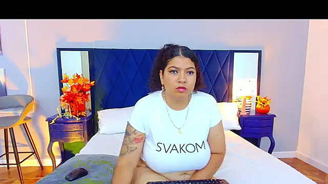 Snapshot of NinelScoot chatting on October 15, 4:45 am NinelScoot online show from October 15, 4:45 am
