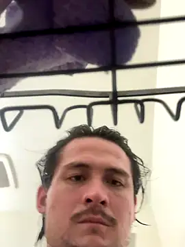 itsthecatchh online show from October 31, 10:55 pm