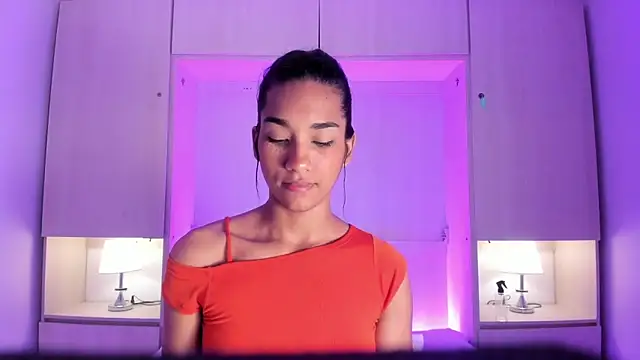 AnahiCollins online show from May 4, 12:56 pm