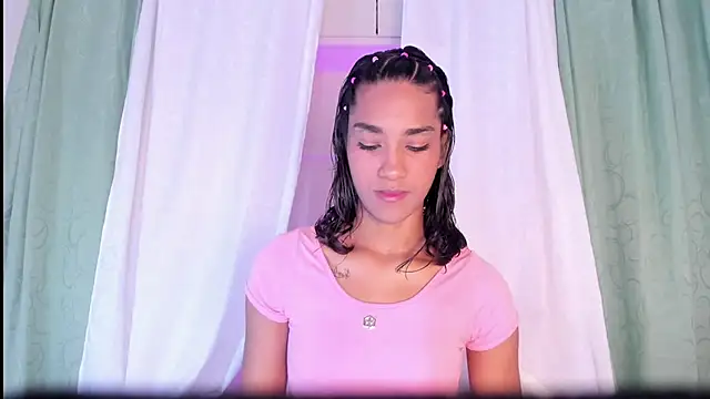 AnahiCollins online show from July 27, 12:01 pm