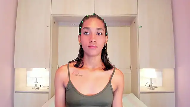 AnahiCollins online show from July 31, 12:04 pm