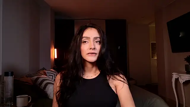 Snapshot of Milana_De chatting on November 17, 10:59 pm Milana De online show from November 17, 10:59 pm