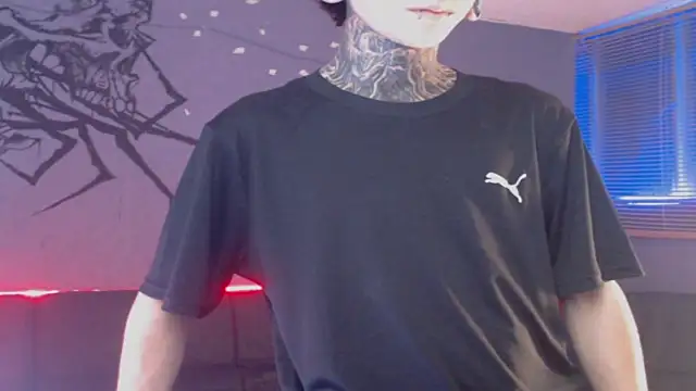 Snapshot of Kuregari_xs chatting on November 12, 6:14 am Kuregari xs online show from November 12, 6:14 am