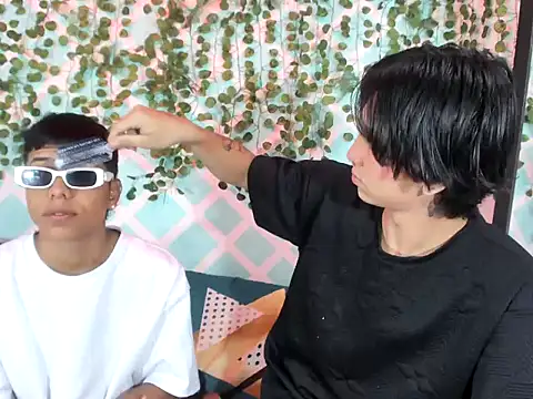 Snapshot of Spicymixxx06 chatting on October 2, 1:18 pm Spicymixxx06 online show from October 2, 1:18 pm