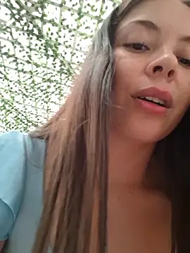 Snapshot of EmmaValencia_ chatting on May 12, 7:55 pm EmmaValencia online show from May 12, 7:55 pm
