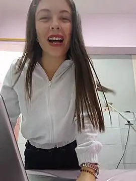 Snapshot of EmmaValencia_ chatting on May 29, 4:16 pm EmmaValencia online show from May 29, 4:16 pm