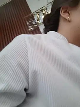 Snapshot of EmmaValencia_ chatting on June 25, 9:52 pm EmmaValencia online show from June 25, 9:52 pm