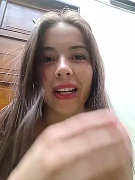 Snapshot of EmmaValencia_ chatting on July 2, 7:53 pm EmmaValencia online show from July 2, 7:53 pm