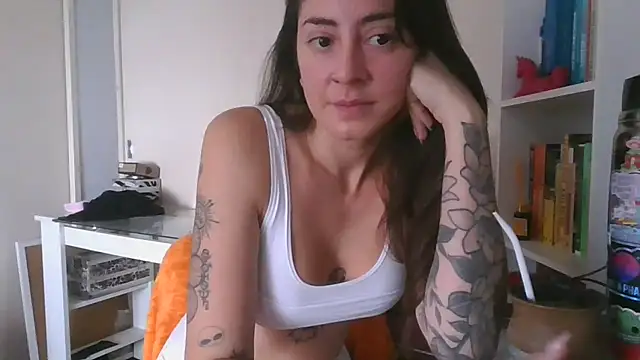 Snapshot of dandanbarr chatting on April 16, 2:40 pm dandanbarr online show from April 16, 2:40 pm