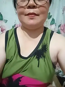 Snapshot of NestleGirl22 chatting on June 20, 2:58 am NestleGirl22 online show from June 20, 2:58 am